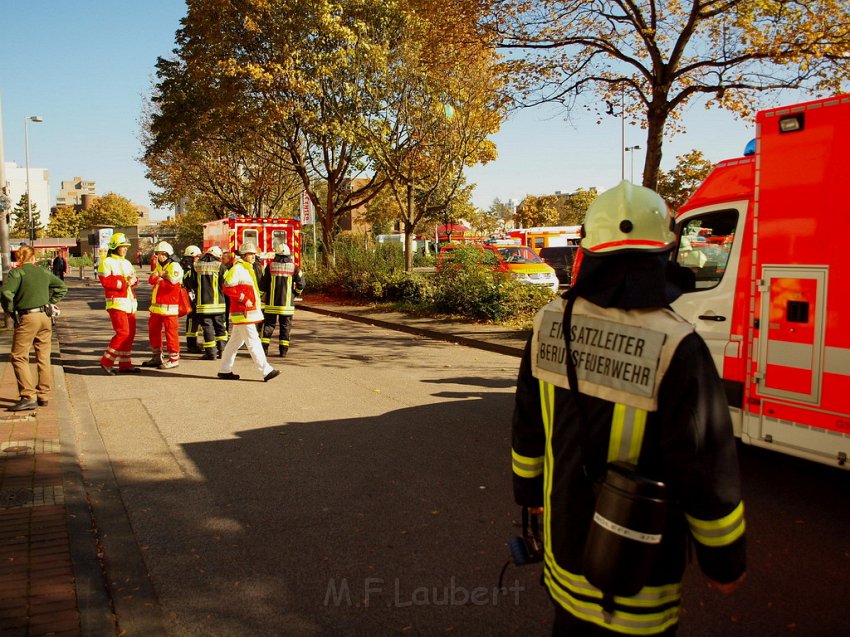 Feuer 3 Koeln Chorweiler Liverpoolerplatz P019.JPG